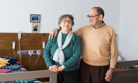 Intimidad, Sexualidad y Derechos en el Cuidado de Personas Mayores